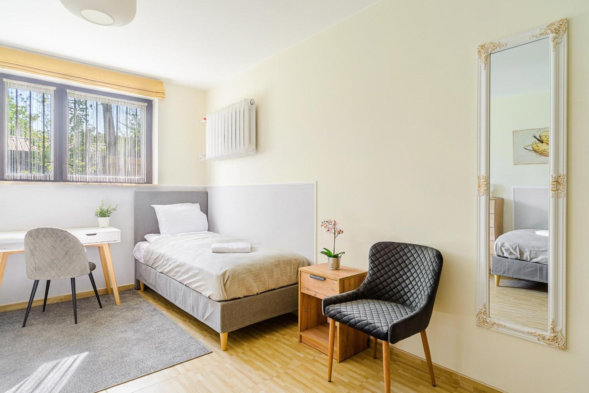 P&O Apartments Juhasow - Wawer Varsavia Esterno foto